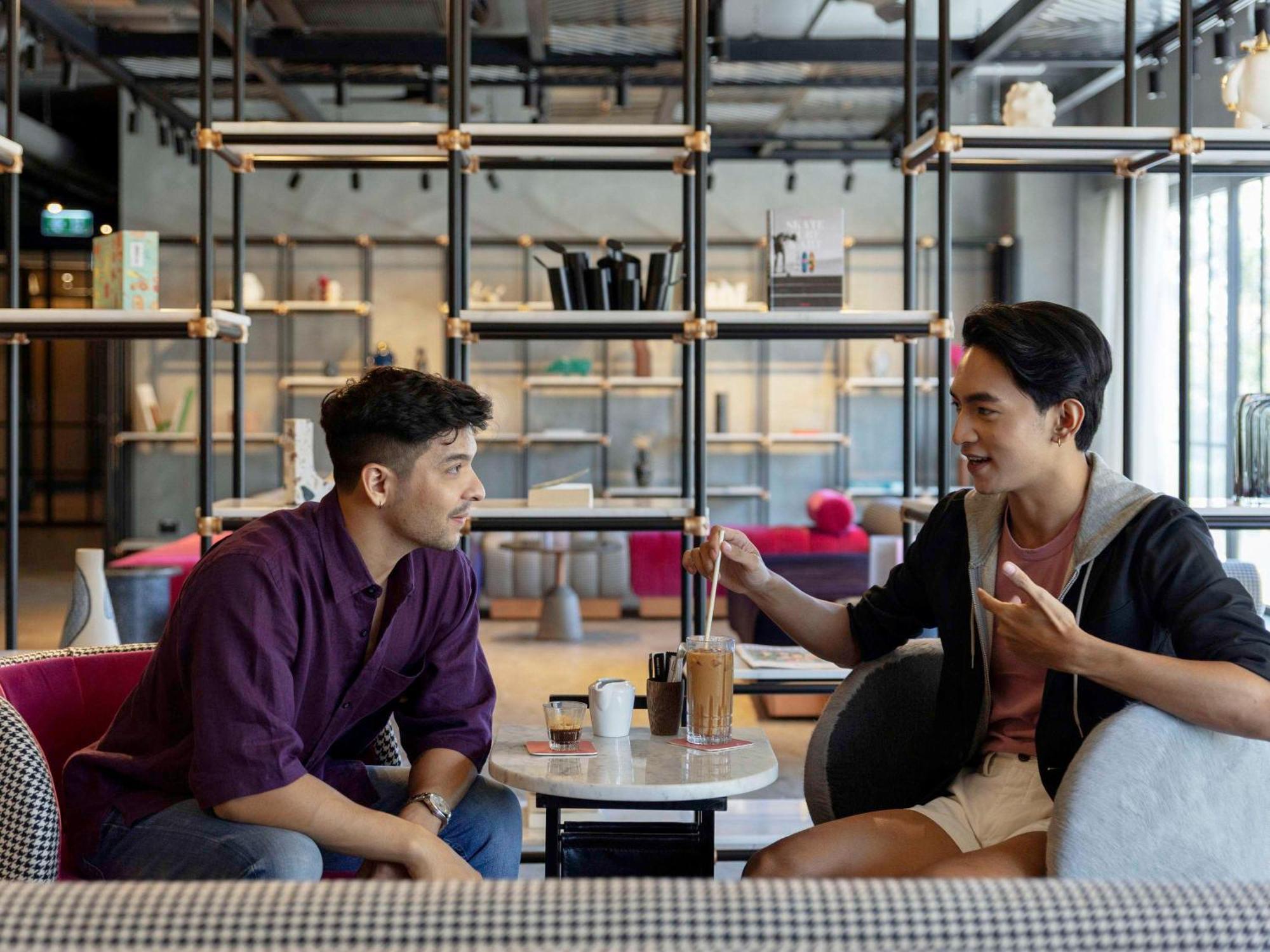 Tribe Phnom Penh Post Office Hotel Ngoại thất bức ảnh